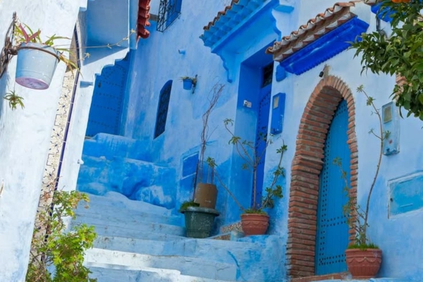 Discover the best 9 Days Morocco Itinerary. Explore Chefchaouen, Fes, Merzouga Desert, Ait Ben Haddou, Dades Valley, and Marrakech.