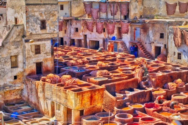 Discover the perfect 8 Day Itinerary Morocco. Explore Chefchaouen, Fes, Merzouga Desert, Todgha Gorge, Ait Ben Haddou, and Marrakech.