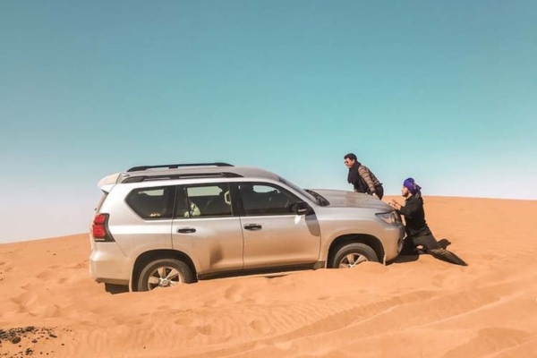 Explore Morocco on our 8 Days Tour from Casablanca. Visit Chefchaouen, Fes, Merzouga Desert, Todra Gorge, Ait Ben Haddou, Marrakech, Mountain