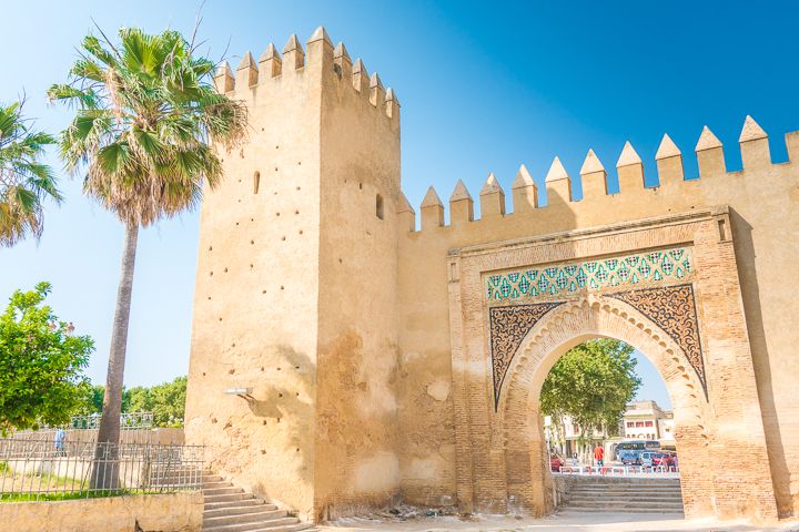 Plan the perfect 1 Week Morocco Itinerary. Discover Chefchaouen, Fes, the Sahara Desert, Ait Ben Haddou, and Marrakech the Red City.